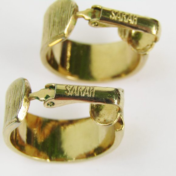 Sarah Coventry Gold Hoop Earrings Textured Hoops Clip On 1/2" - Picture 4 of 4